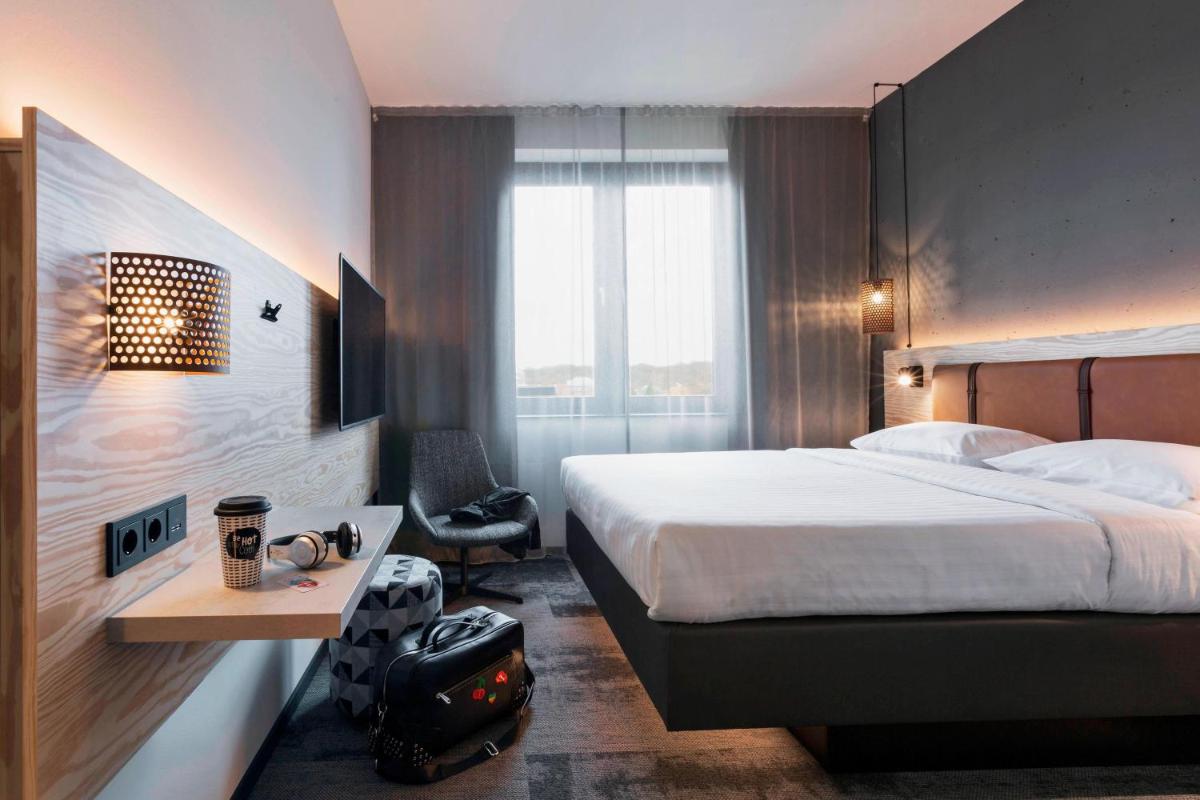 Image 5 of Moxy Duesseldorf South