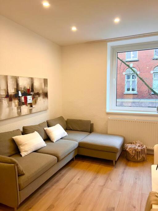 Image 1 of NEW! Central modern apartment