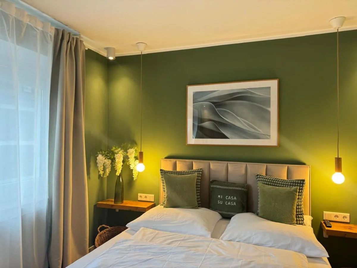 Image 2 of Nettes Appartment in Düsseldorf-Derendorf – stylisch + gemütlich