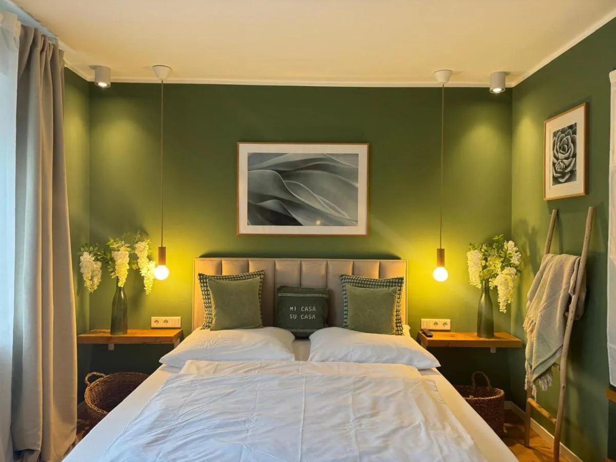 Image 1 of Nettes Appartment in Düsseldorf-Derendorf – stylisch + gemütlich