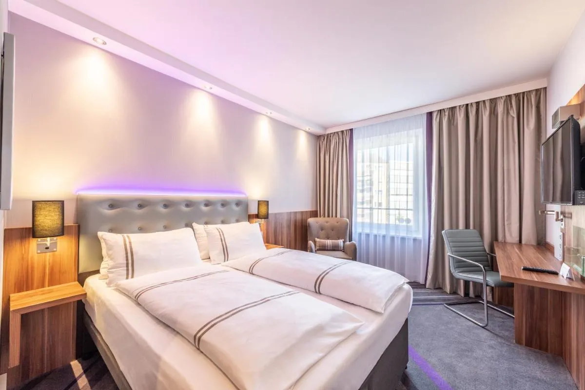 Image 5 of Premier Inn Düsseldorf City Centre