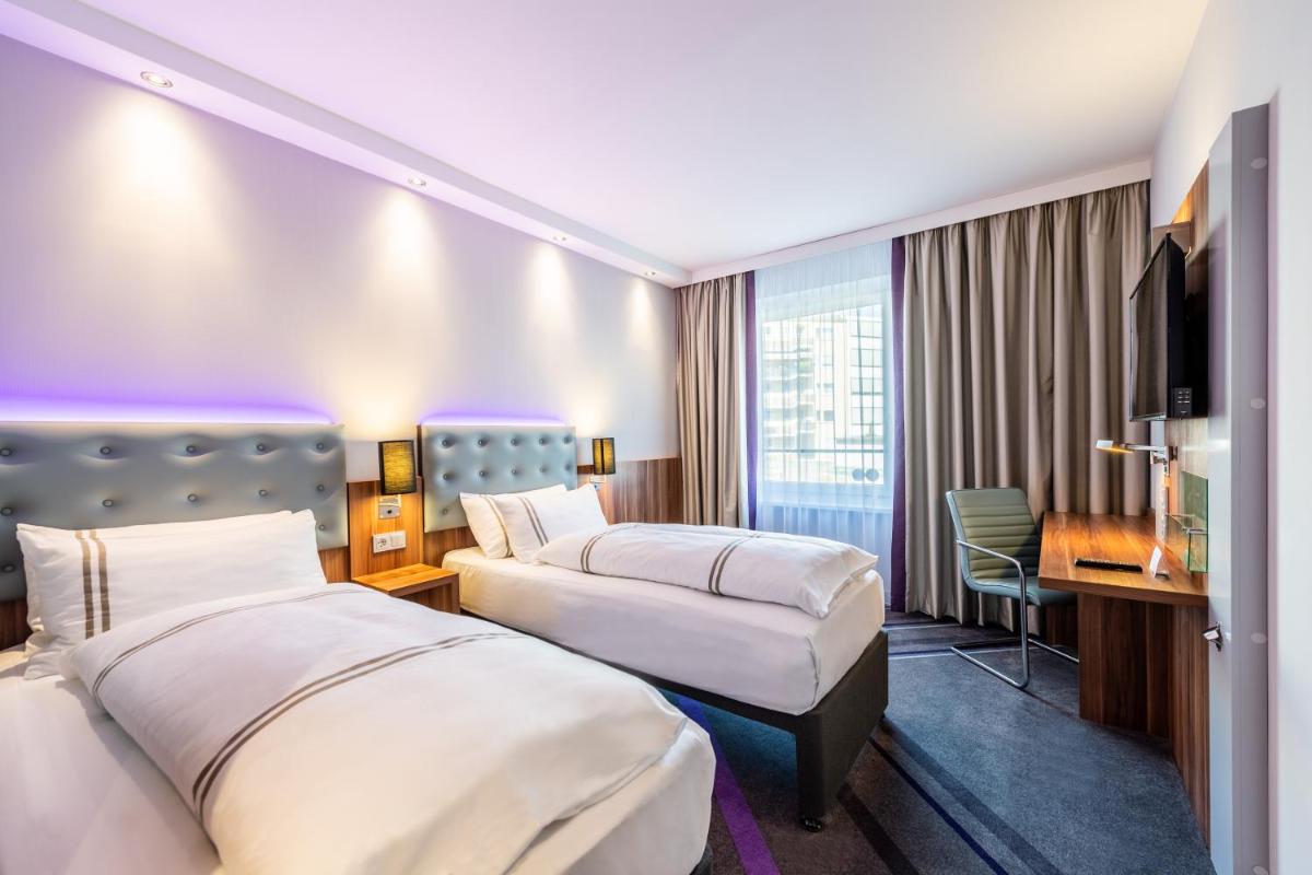 Image 1 of Premier Inn Düsseldorf City Centre