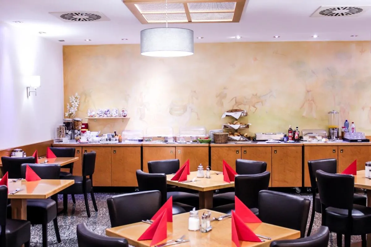 Image 2 of Rugs Hotel Düsseldorf