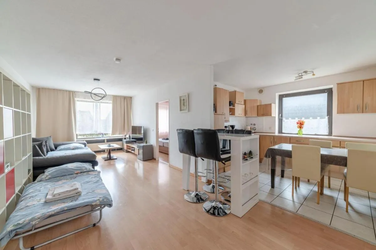 Image 3 of Schöne, möblierte Wohnung mit Balkon und Tiefgarage