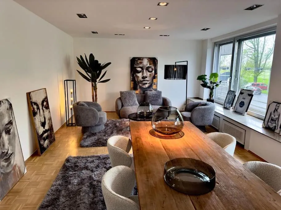 Image 3 of Schönster Rheinblick Messe Parken Luxus 10 Person