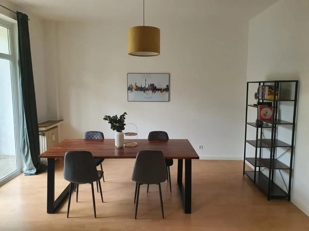 Image 2 of Spacious 70sqm apt in popular location