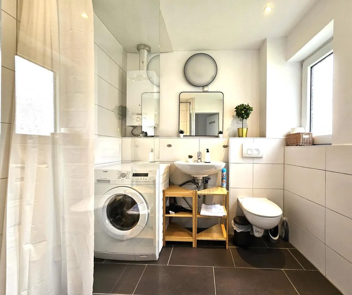 Image 2 of Spacious House