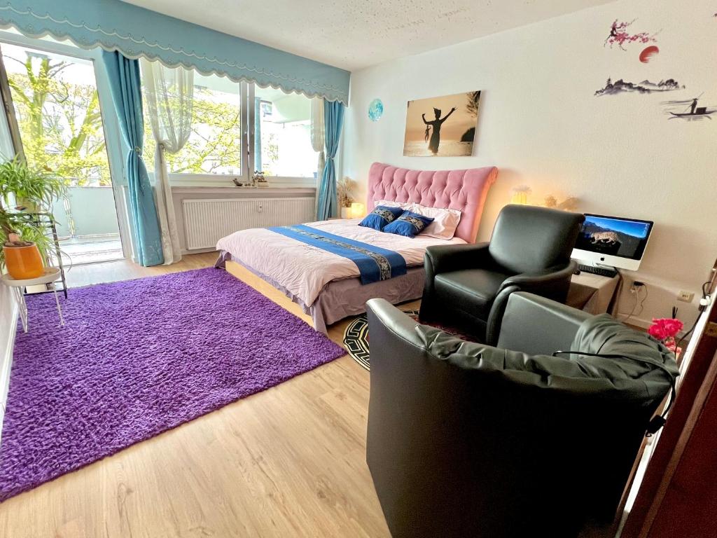 Image of Stylish, Cozy & Quiet Apartment with one and half rooms in District 1