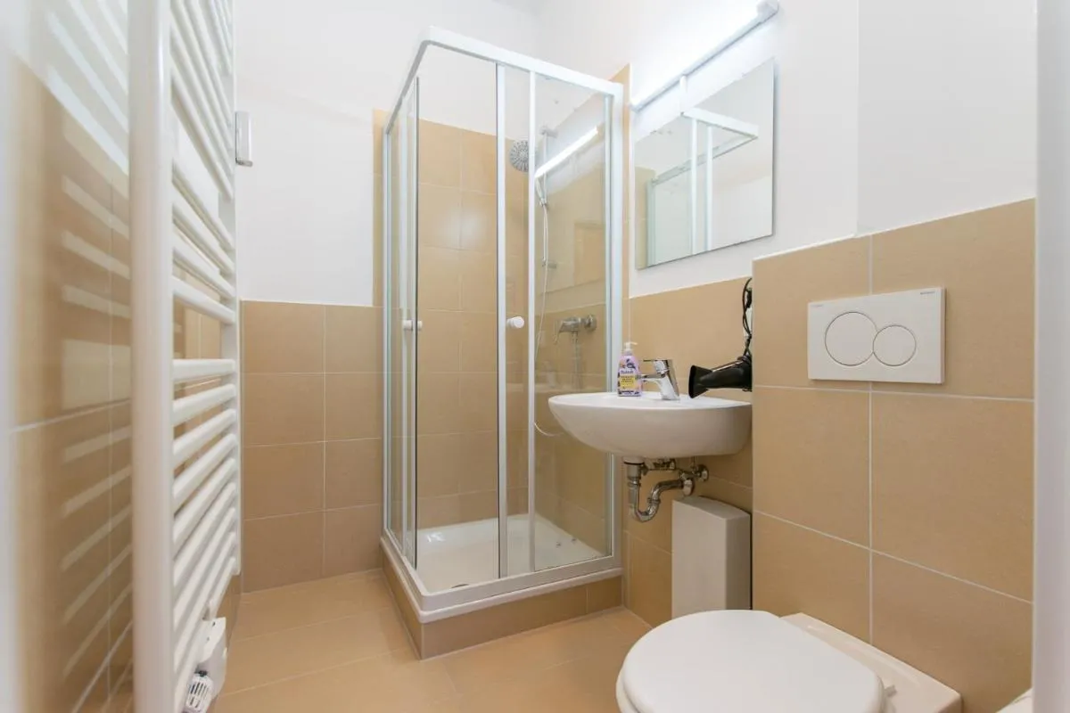 Image 6 of Tolstov Apartments – 1 or 4 Room Apartments – 15 Min to Messe DUS – 10 Min Old Town DUS