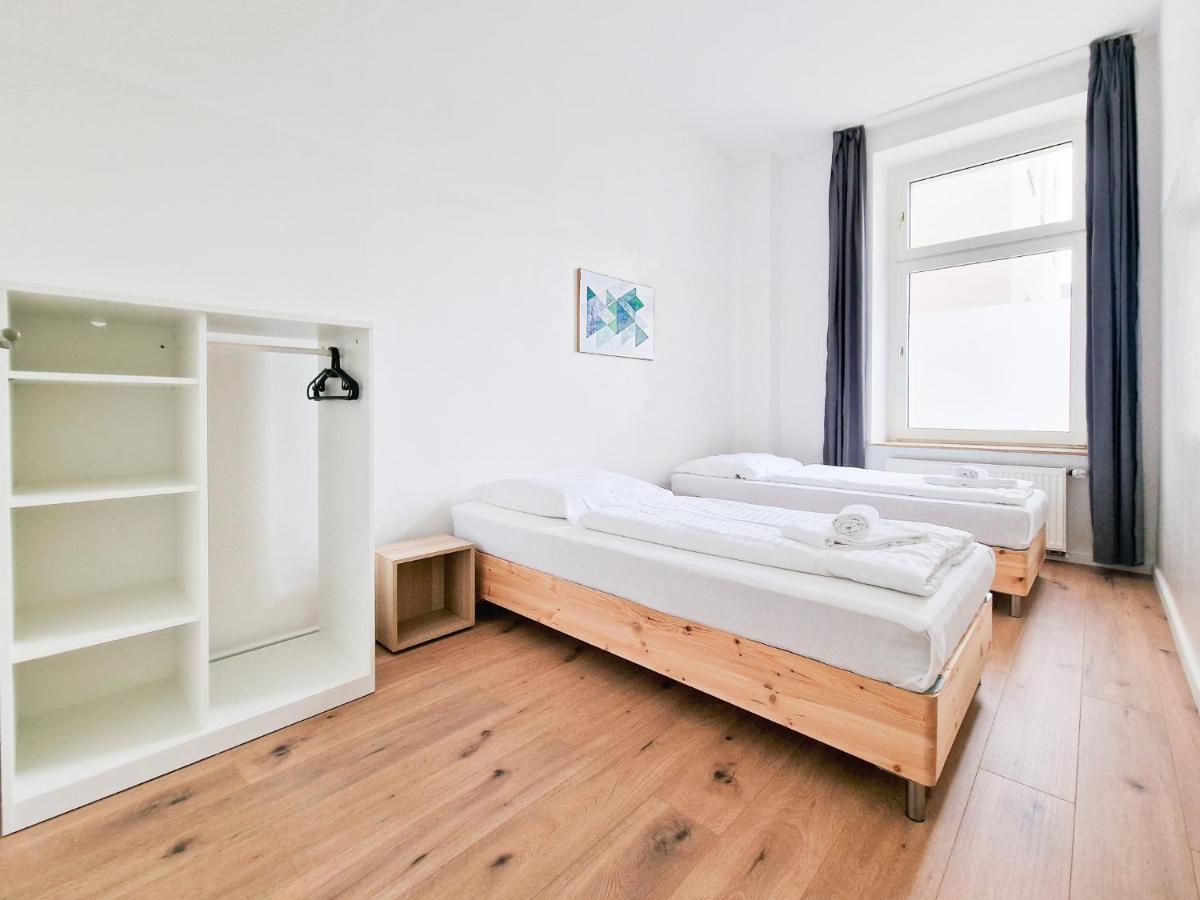 Image 5 of Tolstov Apartments – 1 or 4 Room Apartments – 15 Min to Messe DUS – 10 Min Old Town DUS