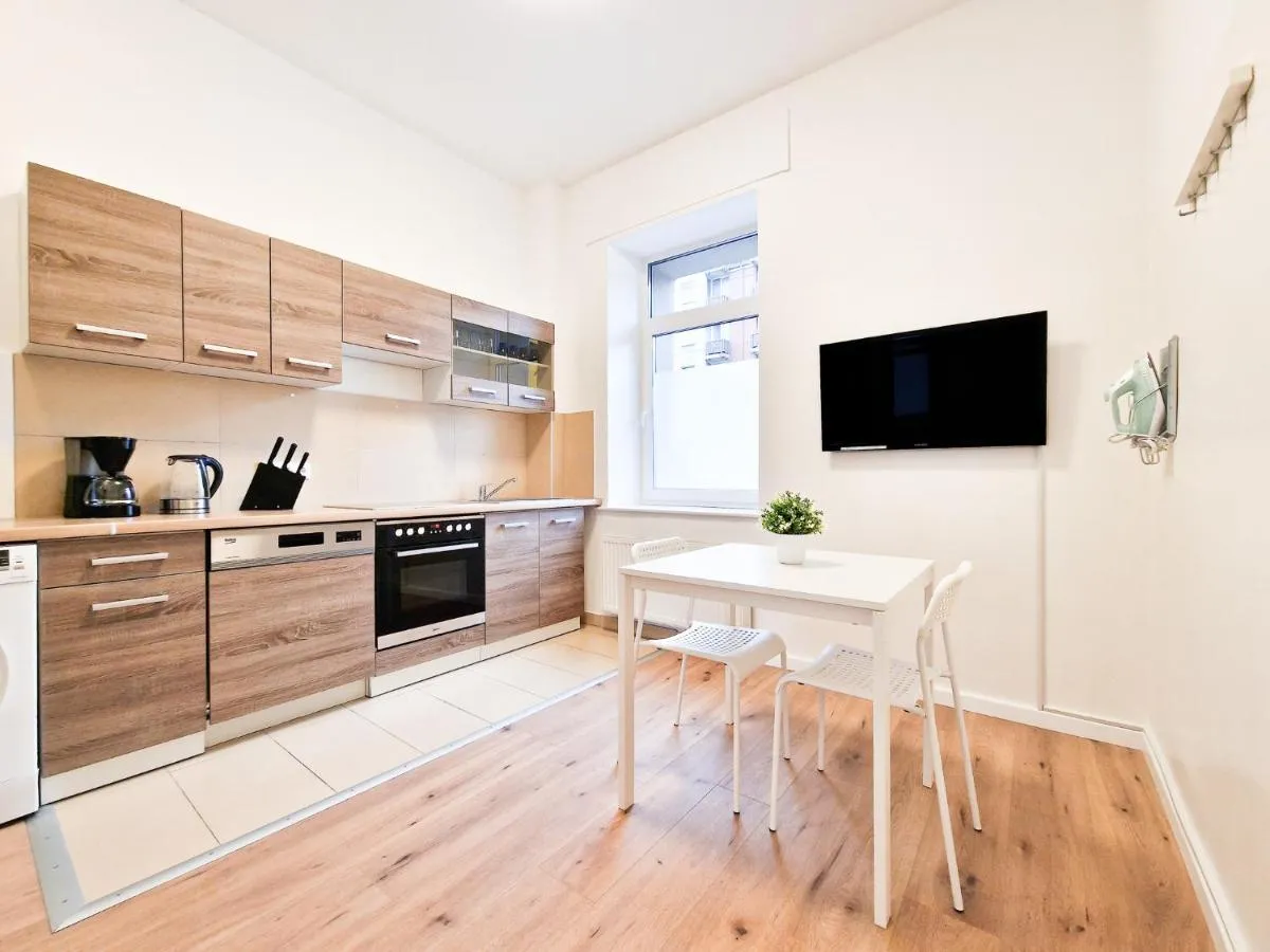 Image 3 of Tolstov Apartments – 1 or 4 Room Apartments – 15 Min to Messe DUS – 10 Min Old Town DUS