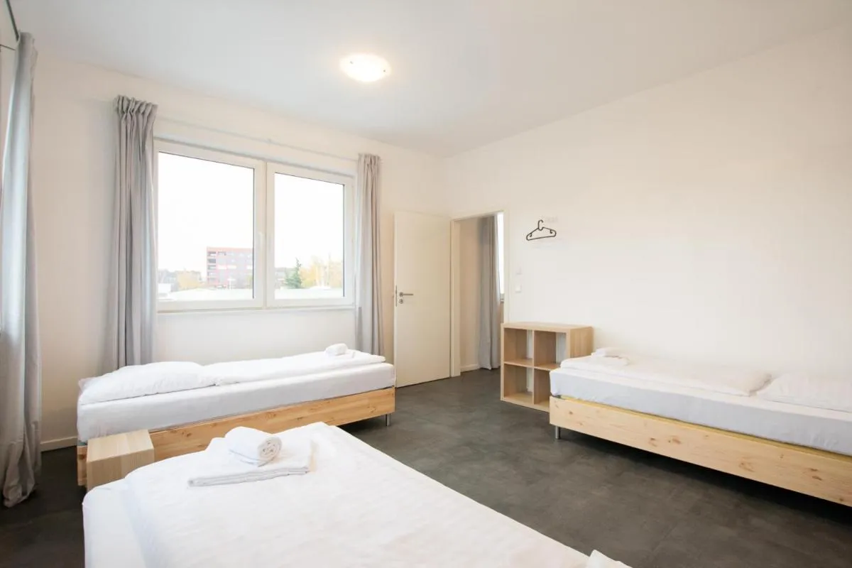 Image 5 of Tolstov Apartments – 250m2 Loft with 6 Rooms im Industriegebiet – 20 Min Messe DUS & Old Town DUS