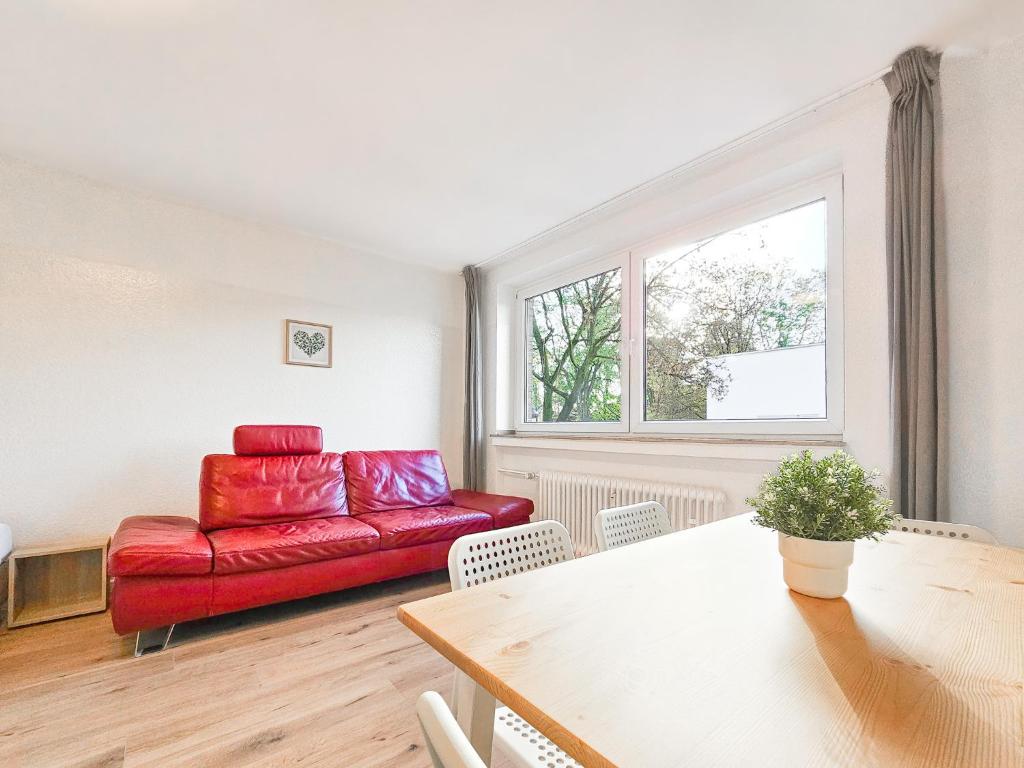 Image of Tolstov Apartments – 2 or 3 Room Apartments – 15 Min zur Messe DUS & 10 Min Old Town DUS