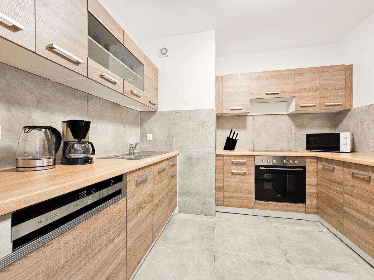 Image 3 of Tolstov Apartments – 2 or 3 Room Apartments – 15 Min zur Messe DUS & 10 Min Old Town DUS