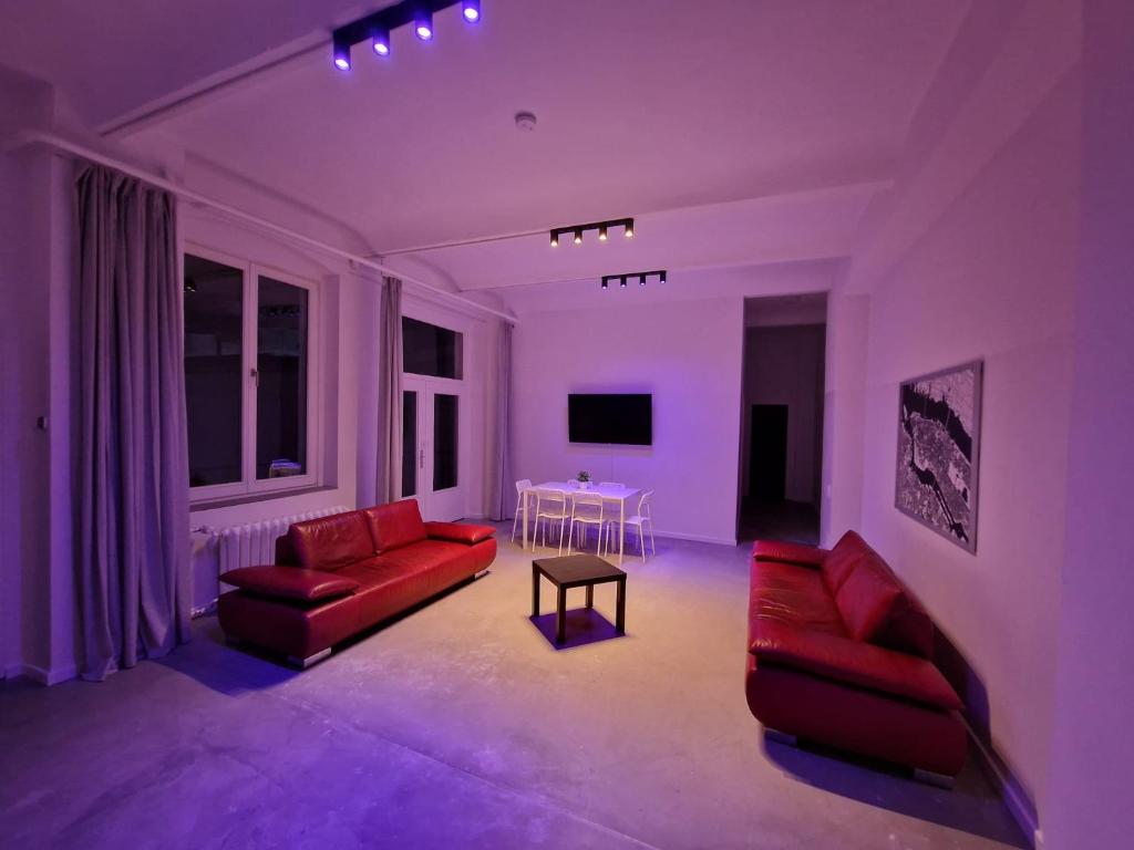 Image of Tolstov Apartments – 300m2 Loft with 7 Rooms – 15 Min Messe DUS & Old Town DUS