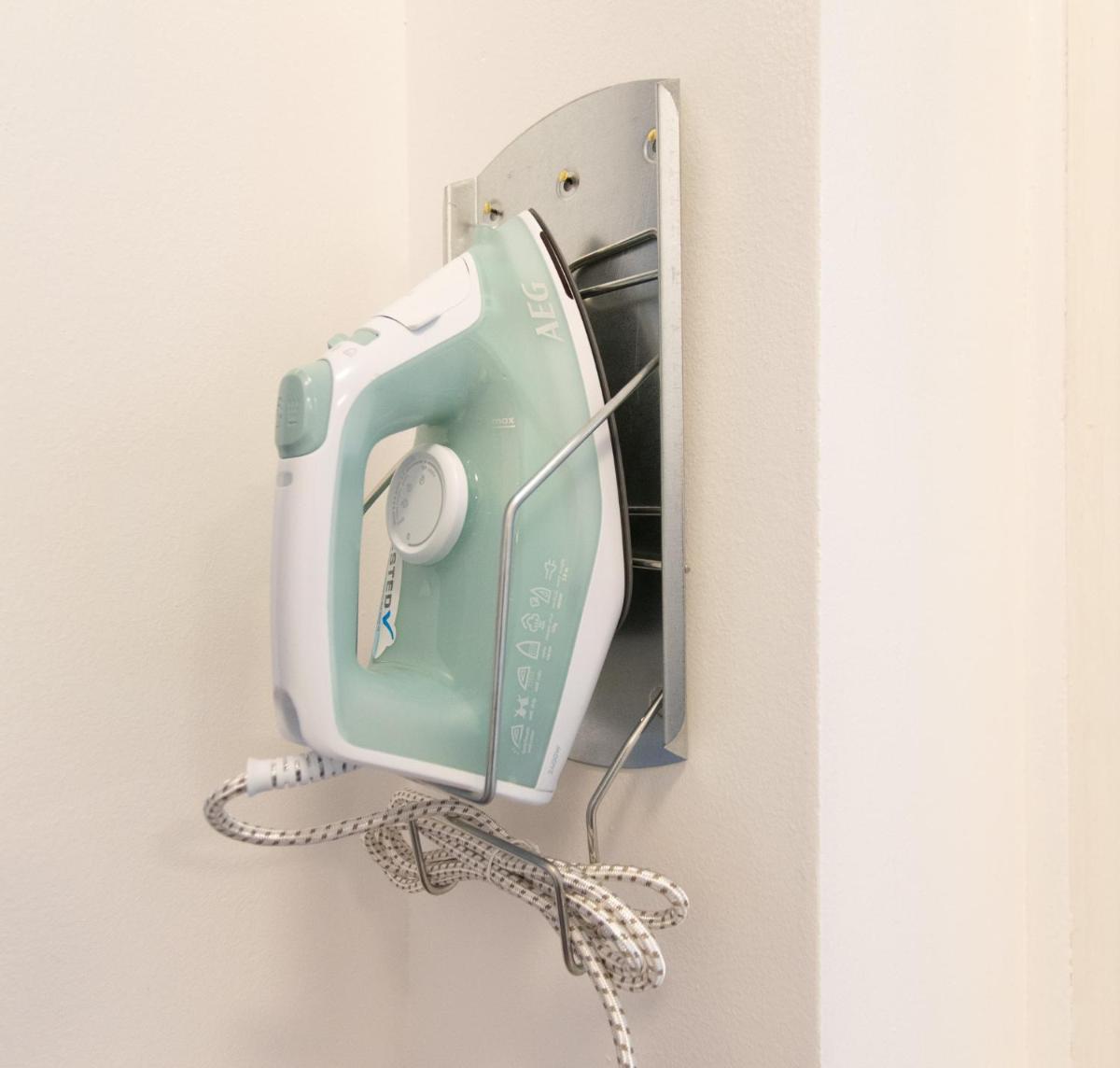 Image 4 of Tolstov Apartments – City Apartment with 5 Rooms – 15 Min Messe DUS & 10 Min Old Town DUS
