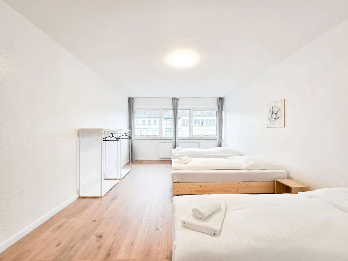 Image 1 of Tolstov Apartments – City Apartment with 5 Rooms – 15 Min Messe DUS & 10 Min Old Town DUS