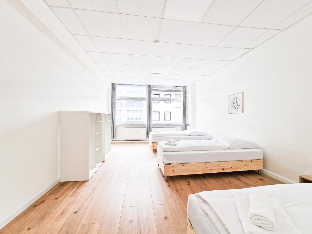 Image 1 of Tolstov Apartments – City Center Apartment with 5 Rooms – 10 Min Messe DUS