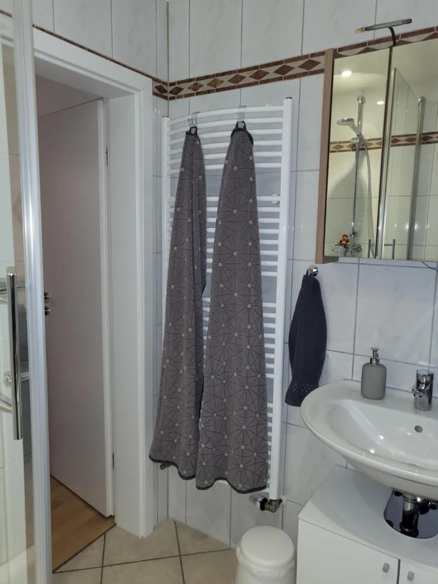 Image 3 of Tritt ein bring Glück herein – Exquisite 75 qm – Messenähe – Parkplatz – Flughafennähe