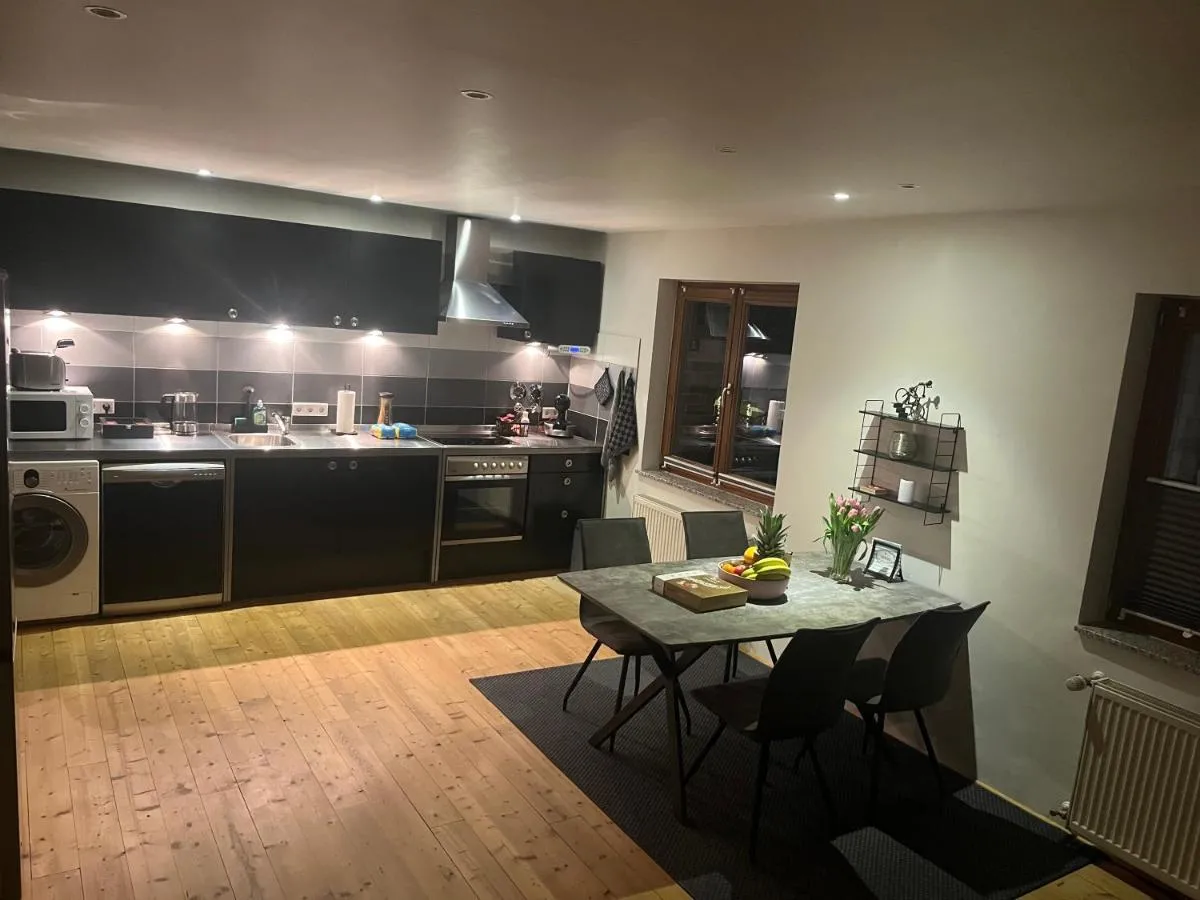 Image 2 of Tritt ein bring Glück herein – Exquisite 75 qm – Messenähe – Parkplatz – Flughafennähe