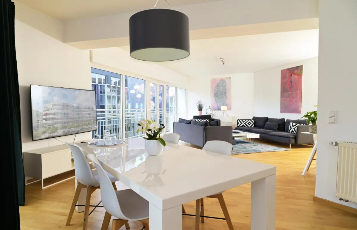 Image 4 of Victoria Apartments