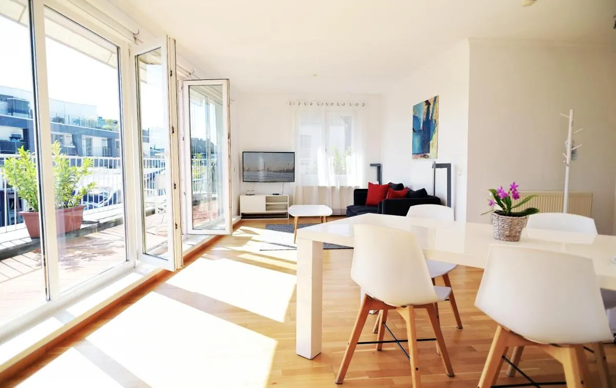 Image 3 of Victoria Apartments