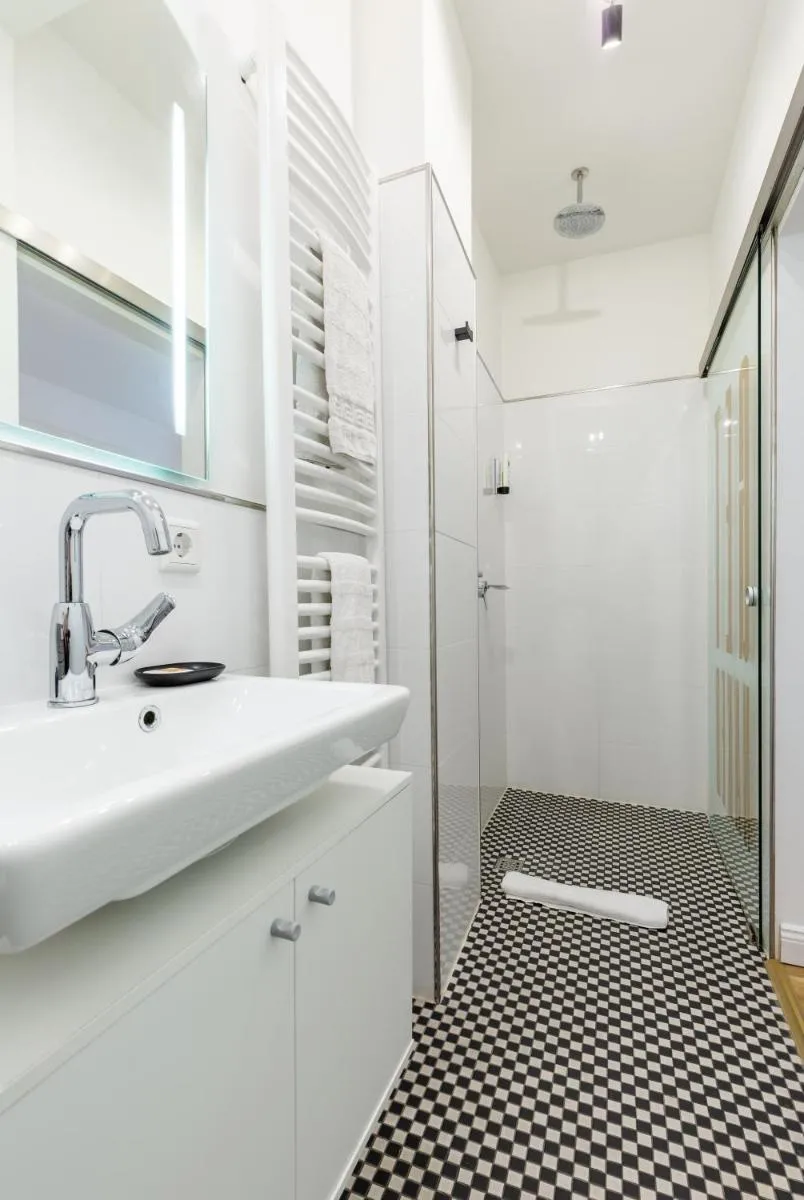 Image 4 of Victoria Hotel