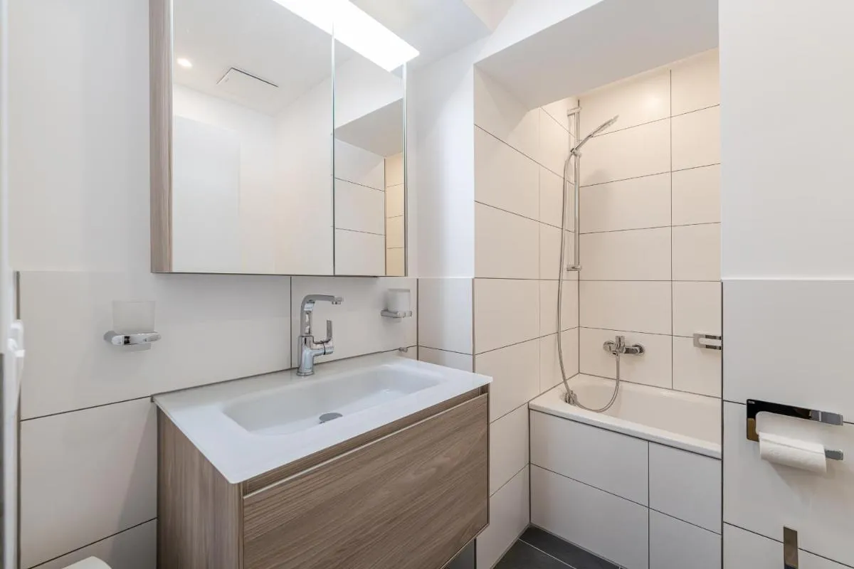 Image 2 of Wohnung in Toplage in Düsseldorf-Oberkassel