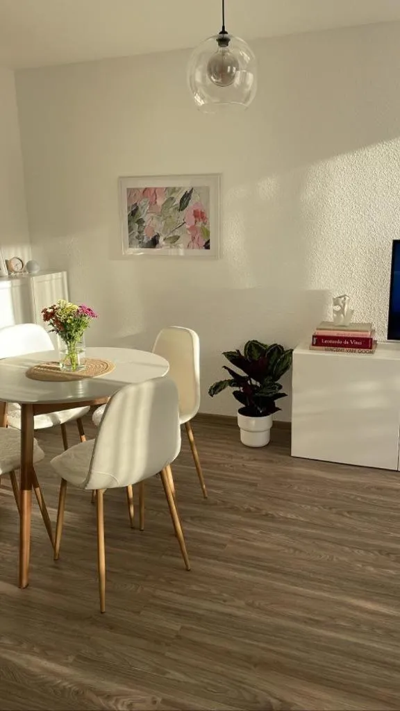 Image 5 of Zentrale, 55m2, helle 2 Zimmer Whg nähe Messe