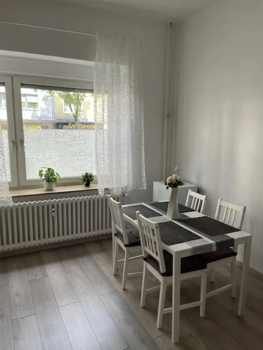 Image 3 of Zentrale Düsseldorf City 2 Zimmerwohnung