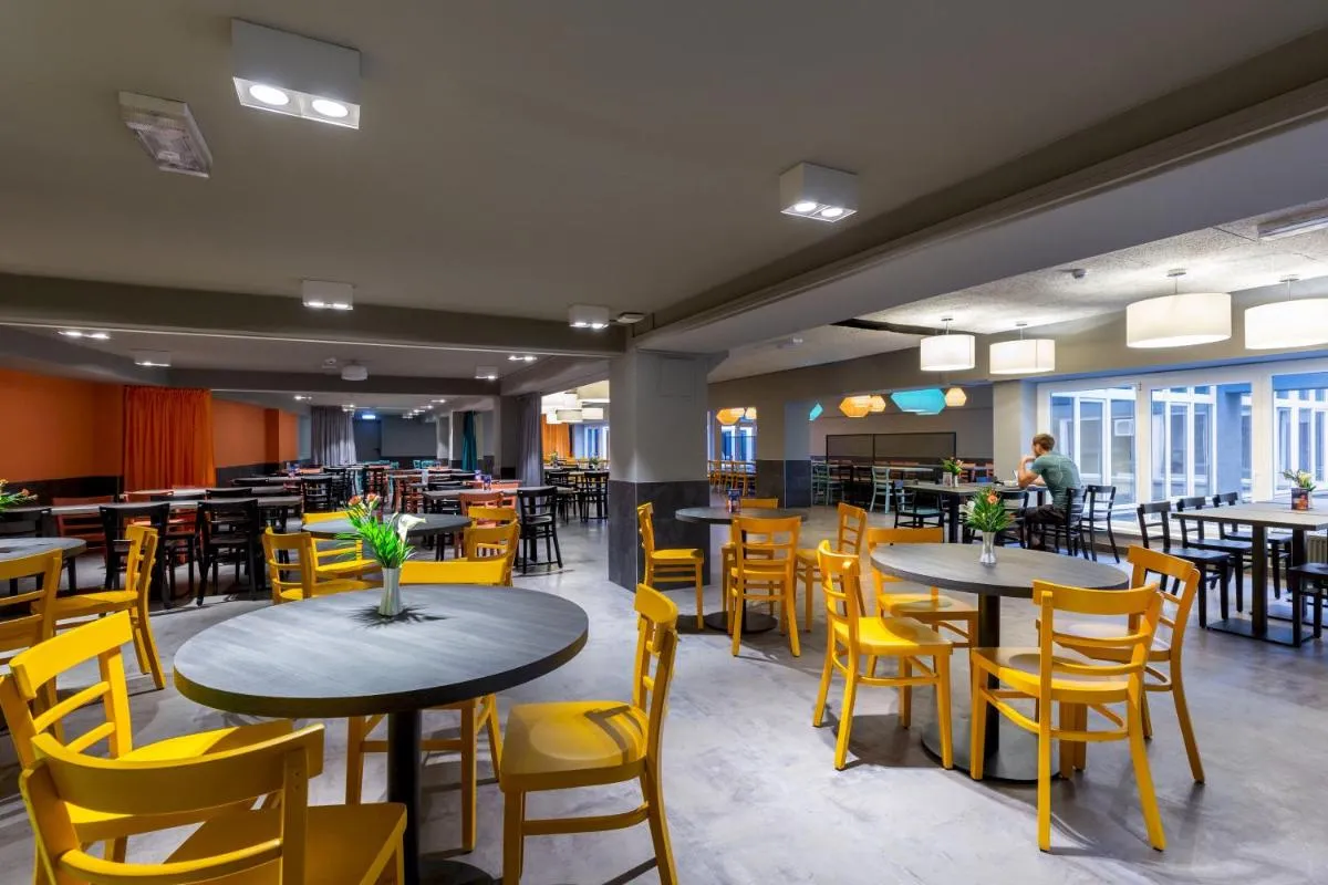 Image 4 of a&o Düsseldorf Hauptbahnhof